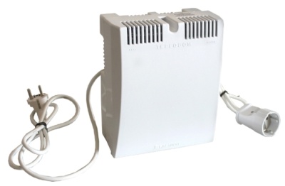 TEPLOCOM ST-555 стабилизатор напряжения